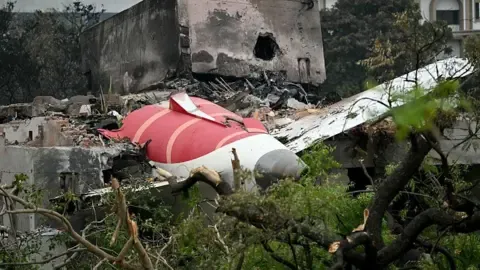 Families of Air India tragedy passengers initiate legal action aerospace firms Honeywell and Boeing